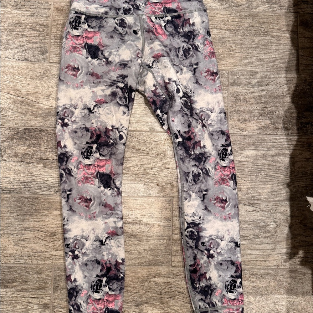 Lululemon wunder under 25”
